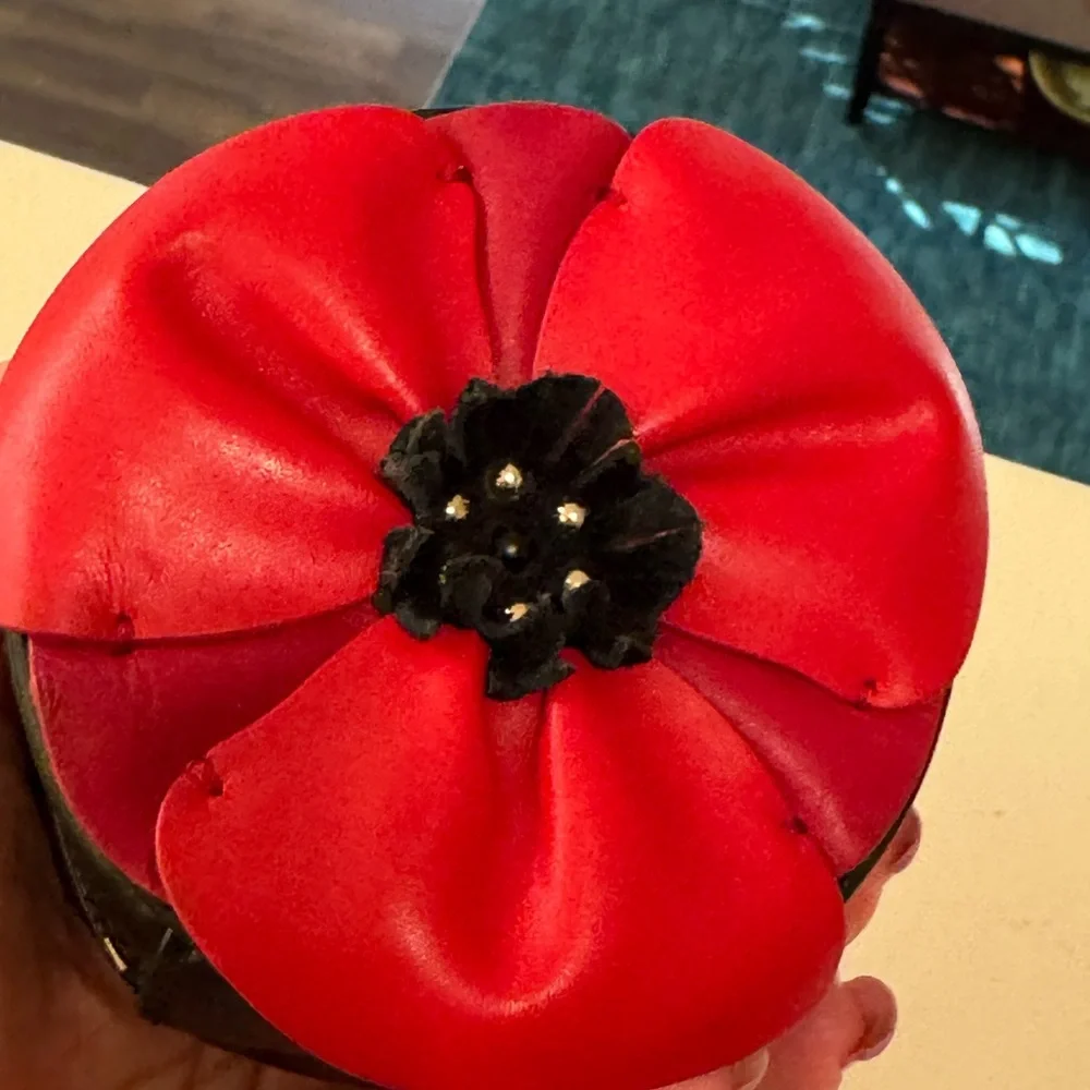 Kate Spade Red Poppy Key Holder - Picture 8 of 11